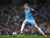 MANCHESTER, ENGLAND - MARCH 19:  Kevin De Bruyne of Manchester City in action during the Premier League match between Manchester City and Liverpool at Etihad Stadium on March 19, 2017 in Manchester, England.  (Photo by Laurence Griffiths/Getty Images)